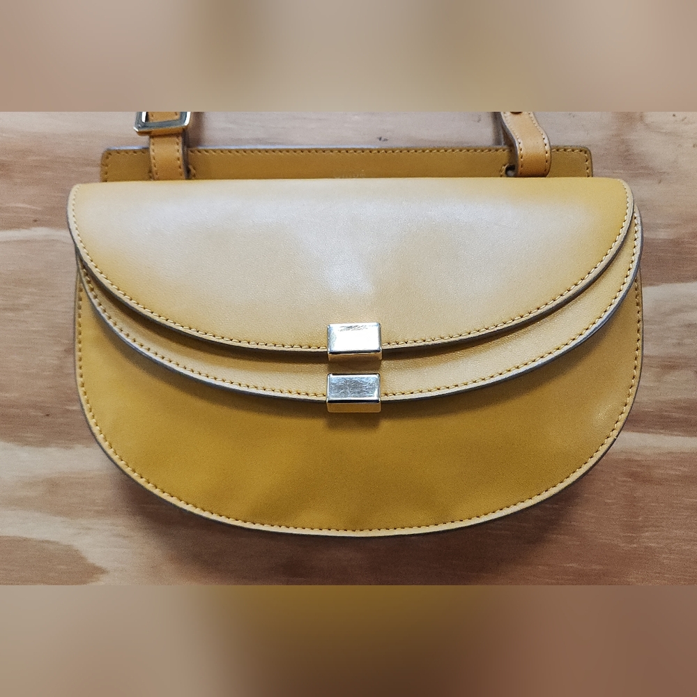 Chloé Georgia Crossbody Bag in Curry Yellow - Picture 2 of 15